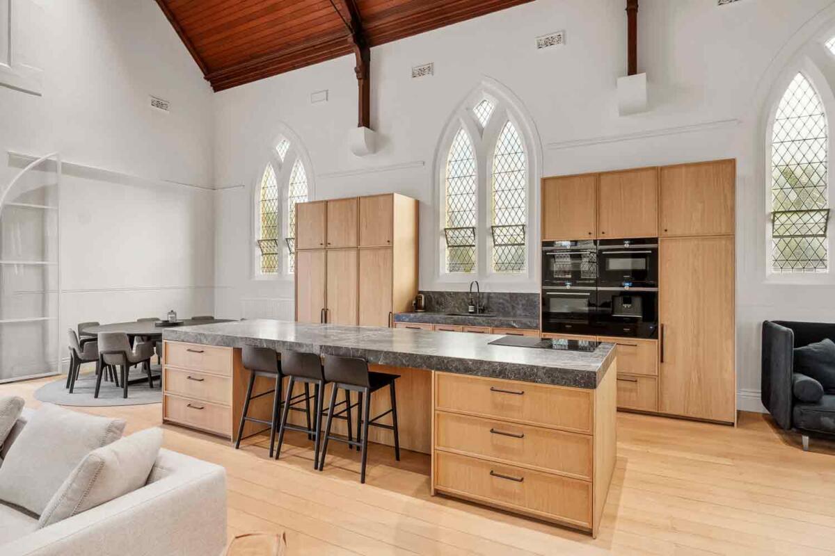 Dallah-chapel-internal-15