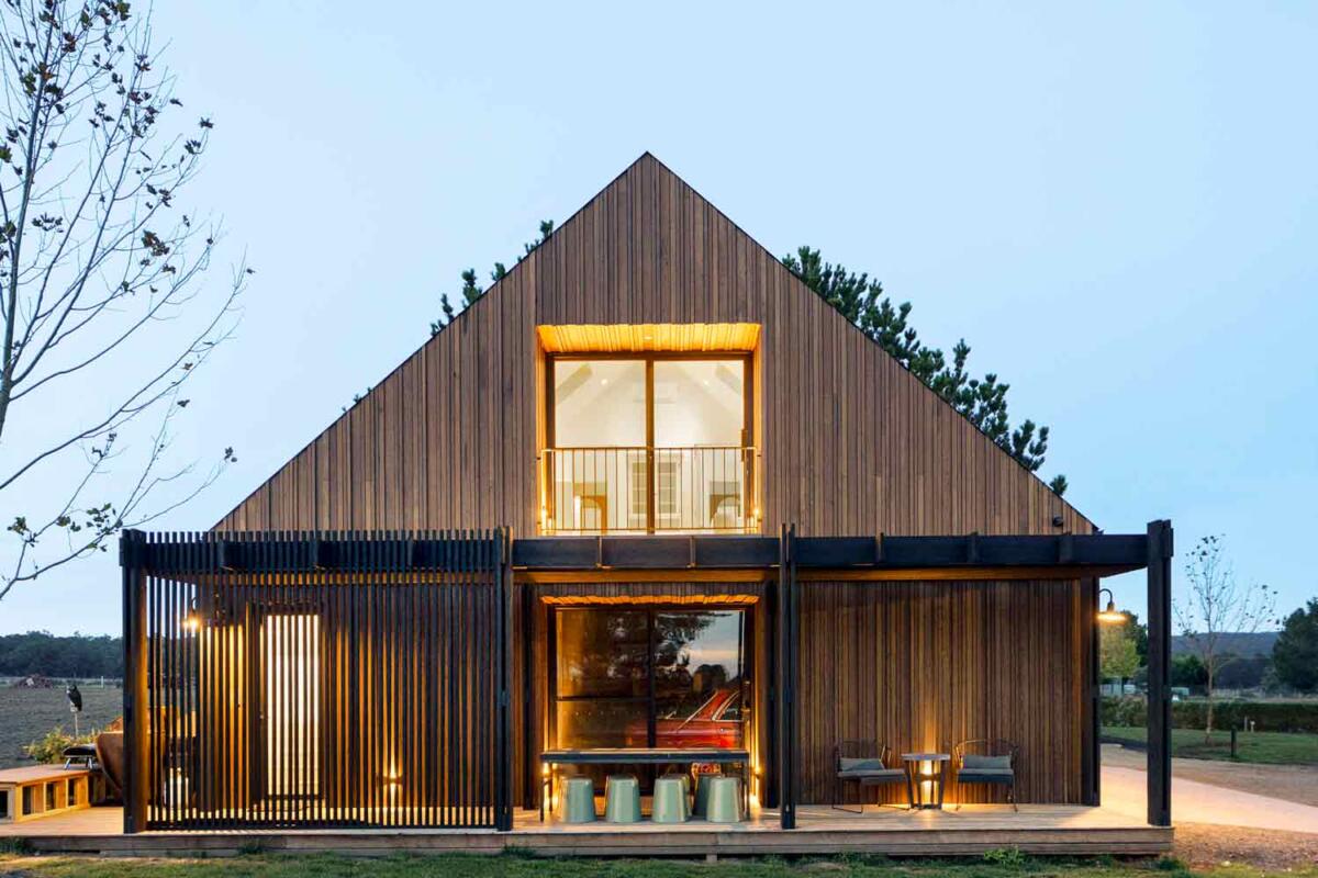 The Loft at Dallah Chapel - 2 bedroom accommodation space near Ballarat