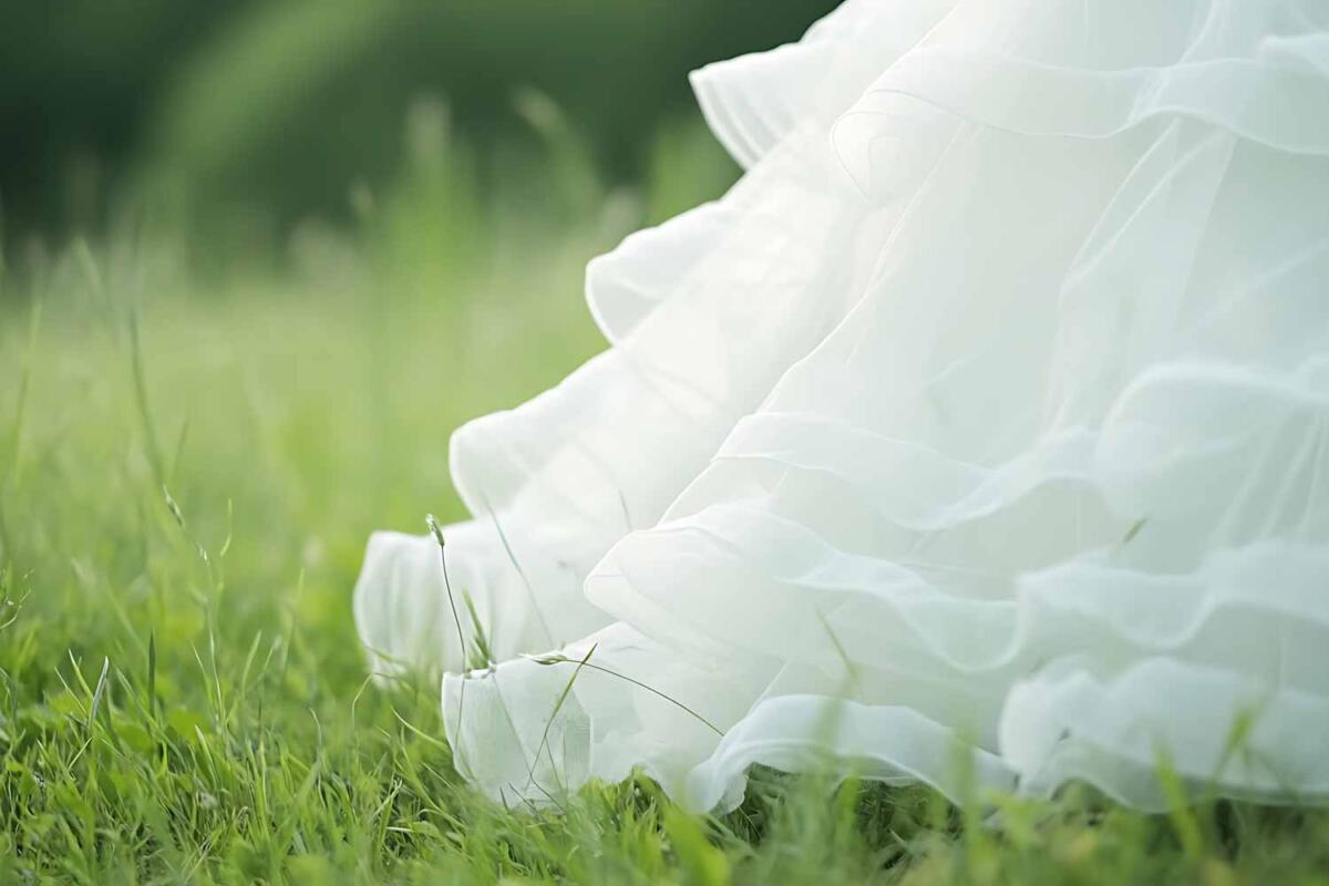 Wedding-dress-grass